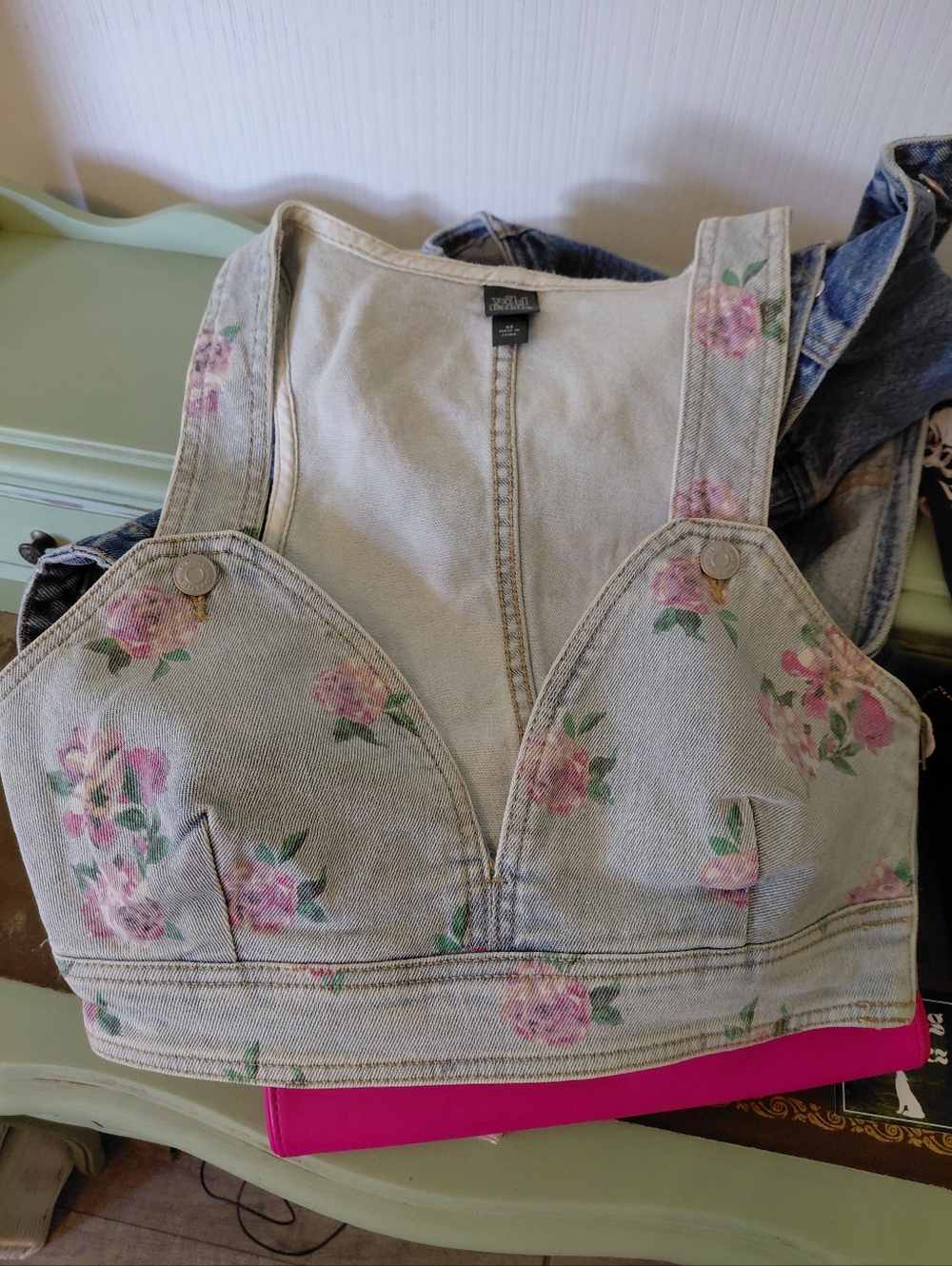 Cropped Jean Top - Picture 2 of 4